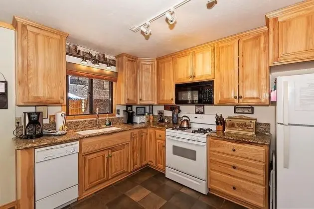 Ev, Birden Çok Yatak (041 - Snowcrest Cottage)