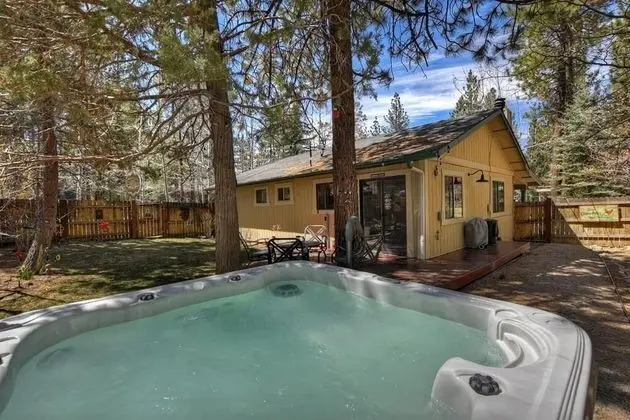 Ev, Birden Çok Yatak (041 - Snowcrest Cottage)