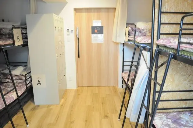 Comfort Ortak Ranzalı Oda, Sadece kadınlar için, Sigara İçilmez