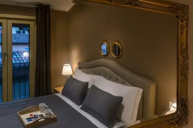 Junior Oda, 1 Büyük (Queen) Boy Yatak, Sigara İçilmez