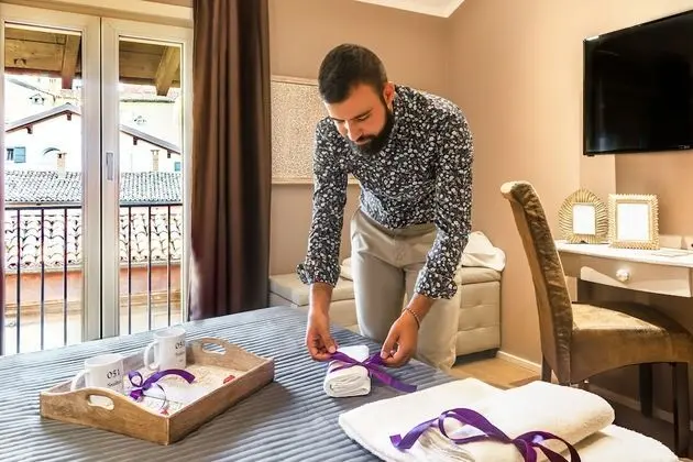 Junior Oda, 1 Büyük (Queen) Boy Yatak, Sigara İçilmez