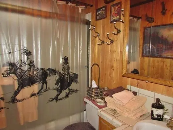 Kulübe, Birden Çok Yatak (063 - JBs Pinecone Lodge)