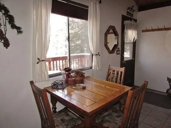 Kulübe, Birden Çok Yatak (063 - JBs Pinecone Lodge)