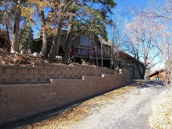 Kulübe, Birden Çok Yatak (088 - Rockspray Chalet)