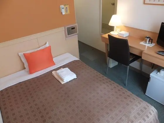 Tek Büyük Yataklı Oda, Sigara İçilebilir (140 cm bed, check in until Midnight)