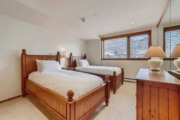 Daire (1-44 W Meadow Dr. 7 Meadow Vail Place)
