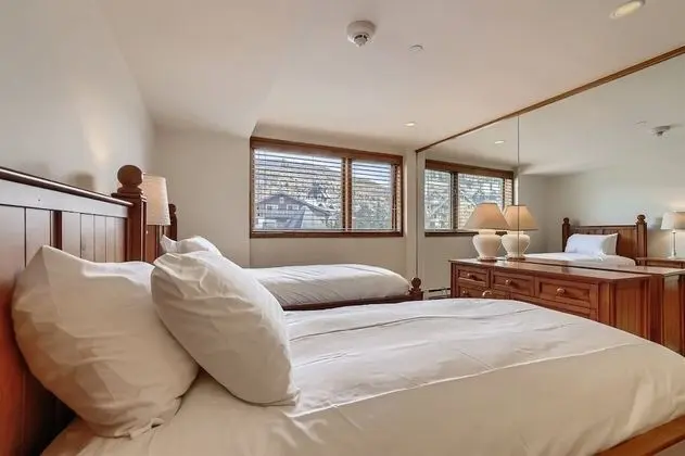 Daire (1-44 W Meadow Dr. 7 Meadow Vail Place)