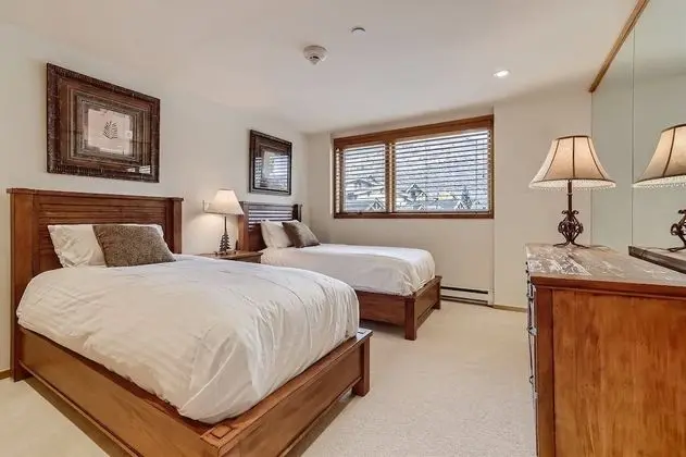 Daire (1-44 W Meadow Dr. 7 Meadow Vail Place)