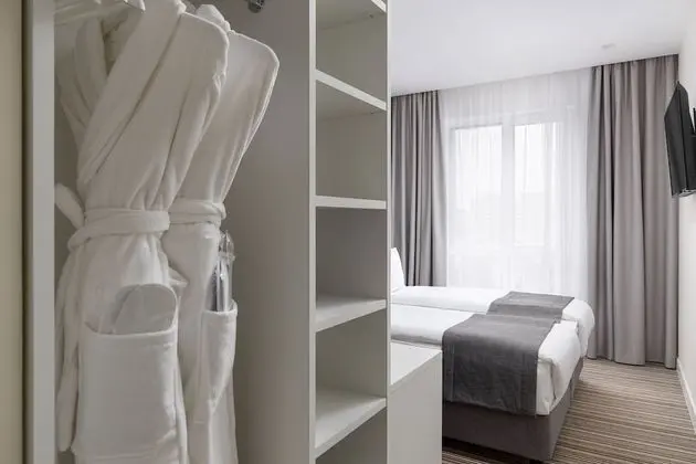 Comfort Tek Büyük veya İki Ayrı Yataklı Oda