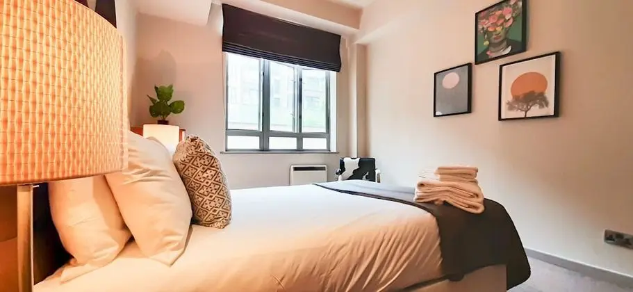 Apart Daire, 1 Büyük (Queen) Boy Yatak