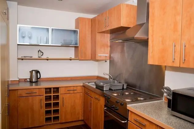 Apart Daire, 1 Büyük (Queen) Boy Yatak