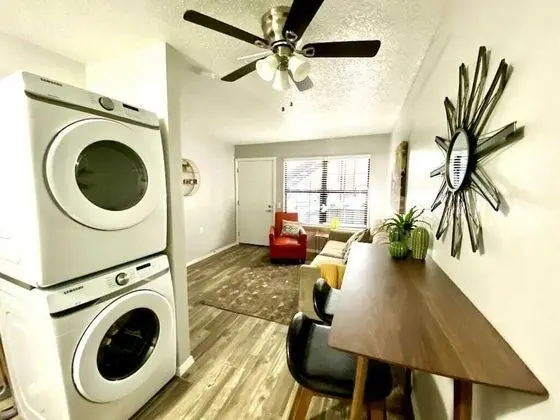 COZY 1 Bed/1 Bath apartment near SW Medical Center
