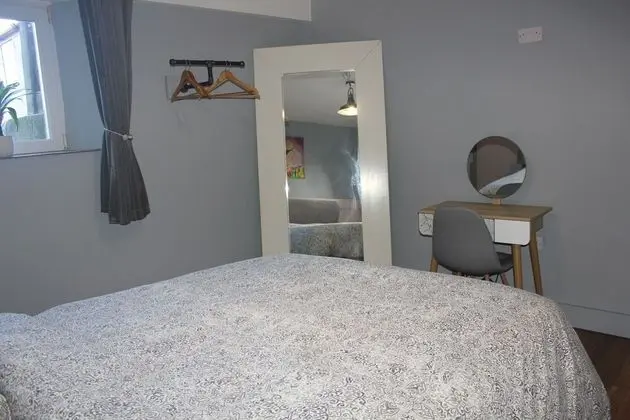 Apart Daire, 1 En Büyük (King) Boy Yatak ve Çekyat