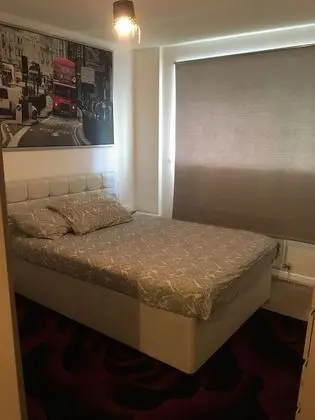 Apart Daire, 1 Büyük (Queen) Boy Yatak