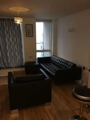 Apart Daire, 1 Büyük (Queen) Boy Yatak
