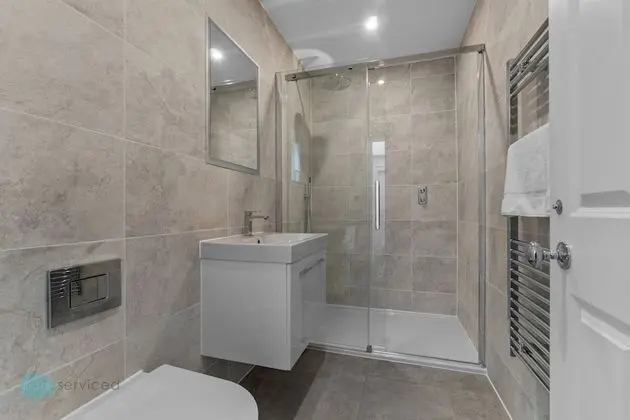 Luxury Apart Daire, Özel Banyo (Frobisher)