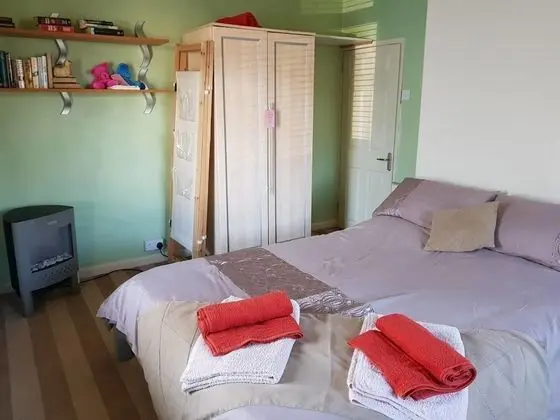 Apart Daire, 1 En Büyük (King) Boy Yatak ve Çekyat