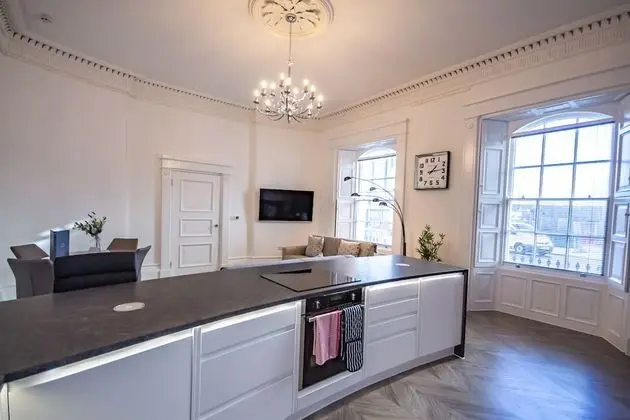 Luxury Apart Daire, Özel Banyo, Şehir Manzaralı (Kensington )