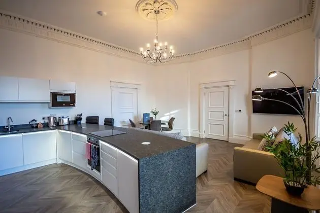 Luxury Apart Daire, Özel Banyo, Şehir Manzaralı (Kensington )