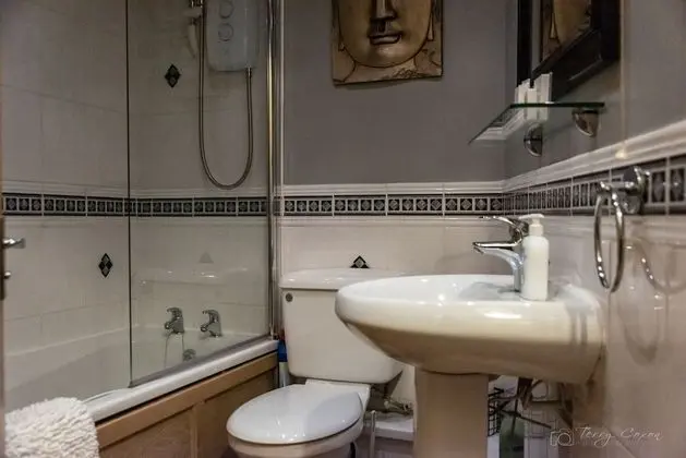 Apart Daire, Özel Banyo (Pottery )