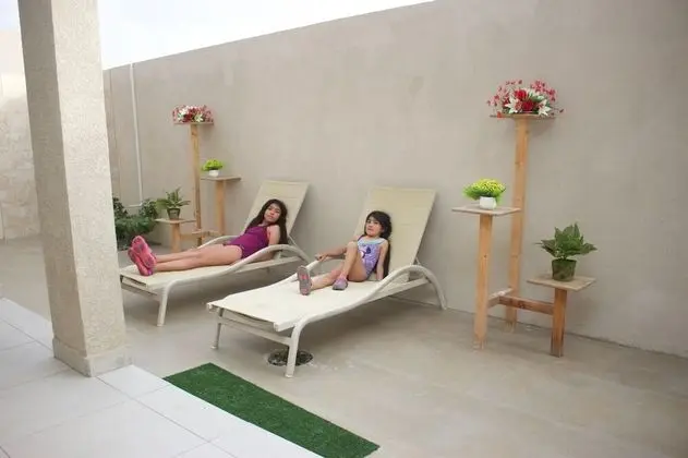 Apart Daire, 1 Yatak Odası, Balkon, Havuz Manzaralı