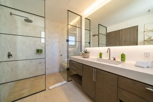 One Bedroom Marina View Home