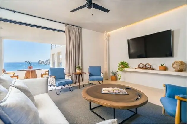One Bedroom Ocean View Home