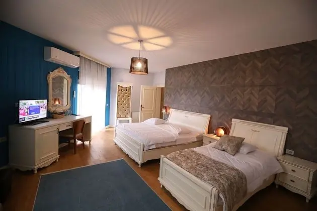 Üç Kişilik Oda, Balkon