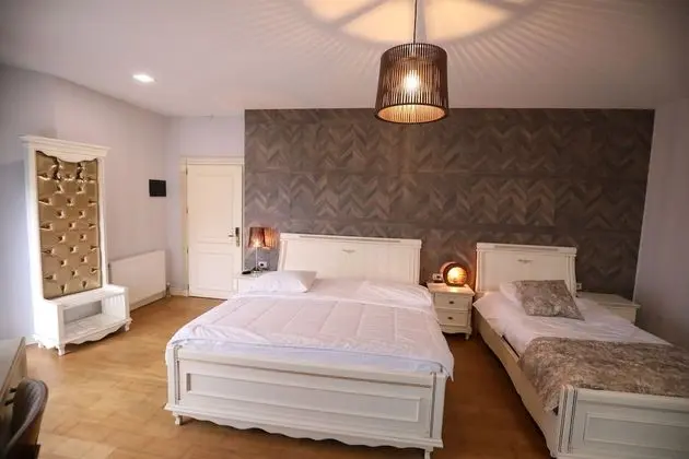 Üç Kişilik Oda, Balkon