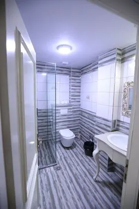 Üç Kişilik Oda, Balkon