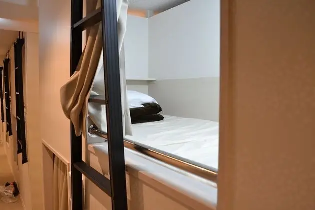 Ortak Ranzalı Oda, Sadece erkekler için (1 Capsule Room)