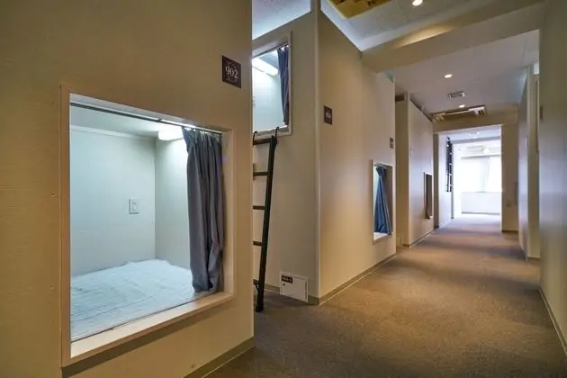 Ortak Ranzalı Oda, Sadece erkekler için (1 Capsule Room)