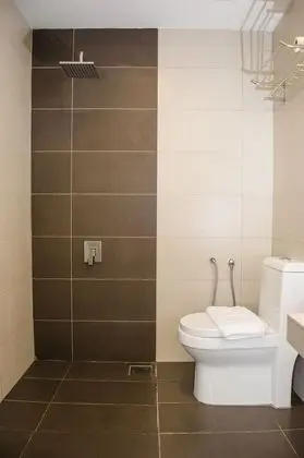 Deluxe Oda, 1 Büyük (Queen) Boy Yatak