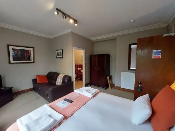 Tek Büyük Yataklı Oda (Room 1)