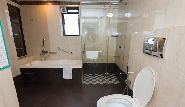 Deluxe Tek Büyük Yataklı Oda, Küvet