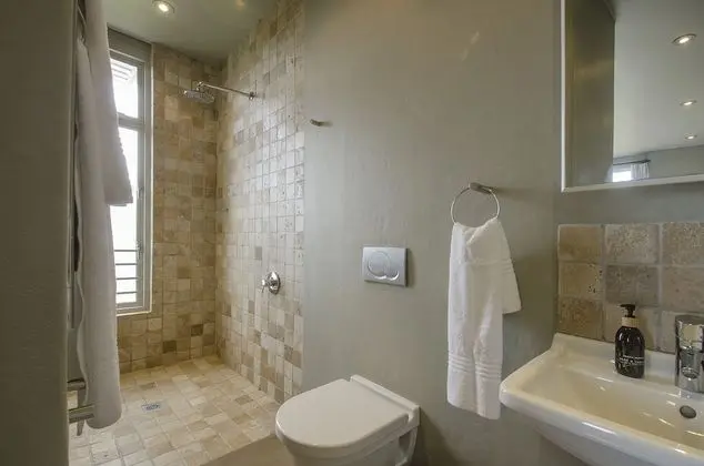 King or Twin Room with Sea View