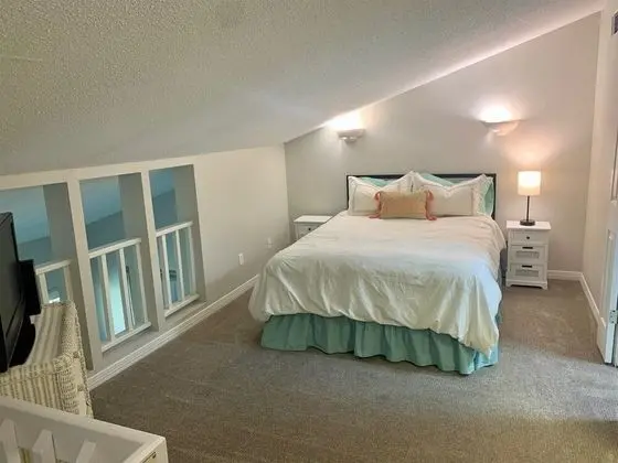 Daire (10 H Two Bedroom Condo)
