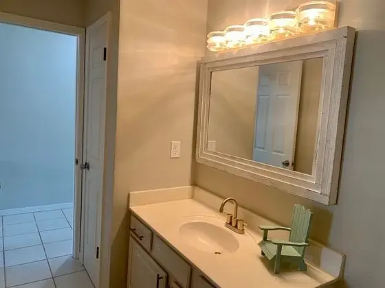 Daire (10 H Two Bedroom Condo)
