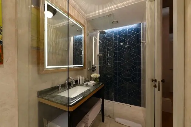 Standard Oda, 1 Büyük (Queen) Boy Yatak (City Classic Room)