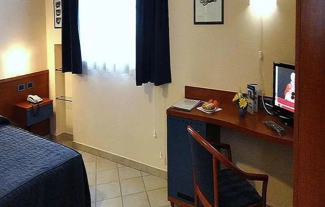 Tek Büyük veya İki Ayrı Yataklı Oda, Teras