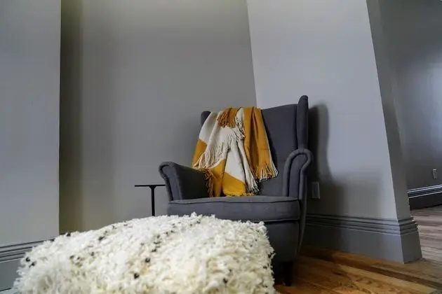 Ev