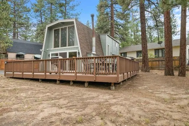 Ev, 1 Büyük (Queen) Boy Yatak ve Çekyat (101 - Baby Bear Cabin)