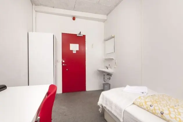Tek Kişilik Oda, Ortak Banyo