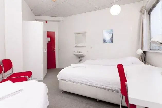 Üç Kişilik Oda, Ortak Banyo