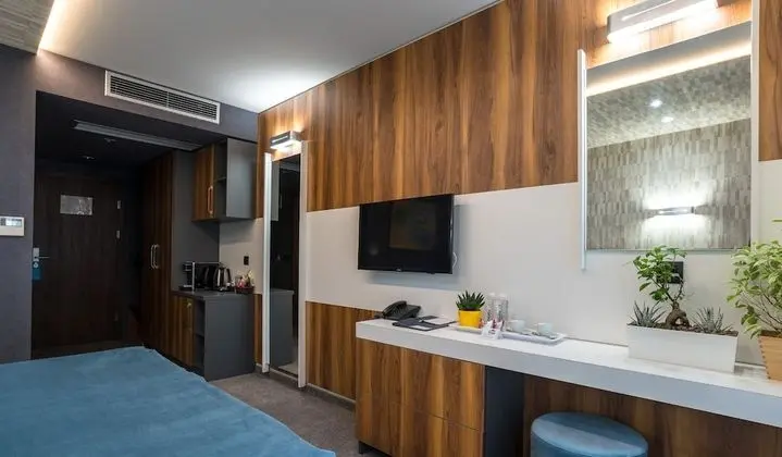Deluxe Tek Büyük Yataklı Oda, Balkon