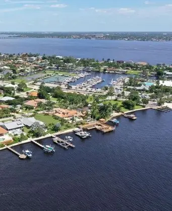 Ev (1034 Dolphin Dr)