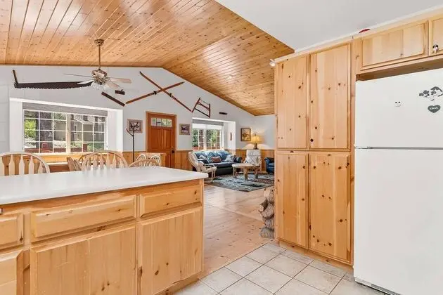 Ev, Birden Çok Yatak (104 - Cozy Cabin in Pinewood Estates)