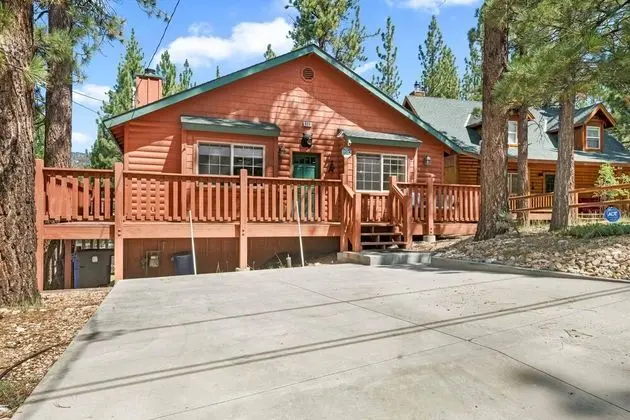 Ev, Birden Çok Yatak (104 - Cozy Cabin in Pinewood Estates)