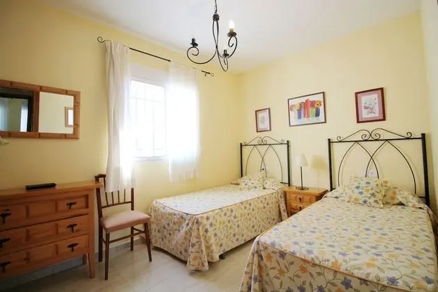 Ev, 3 Yatak Odası, Sigara İçilebilir, Havuz Kullanımı