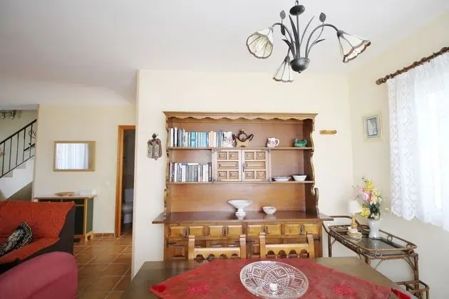 Ev, 3 Yatak Odası, Sigara İçilebilir, Havuz Kullanımı